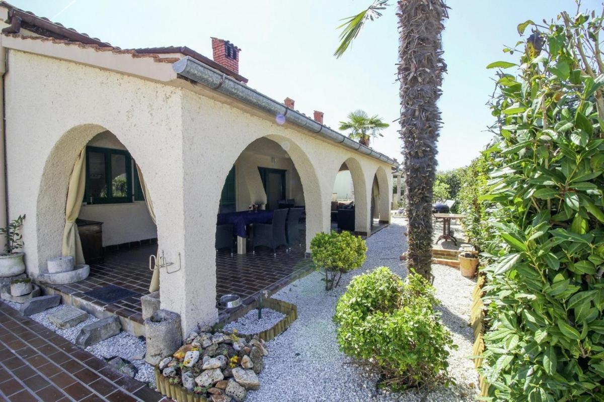 Casa Parenzana In Porec - Haus Fuer 7-9 Personen ภายนอก รูปภาพ